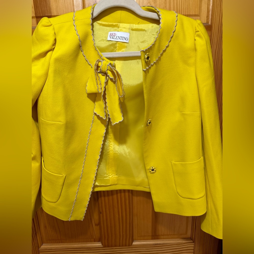 Red valentino blazer size 40